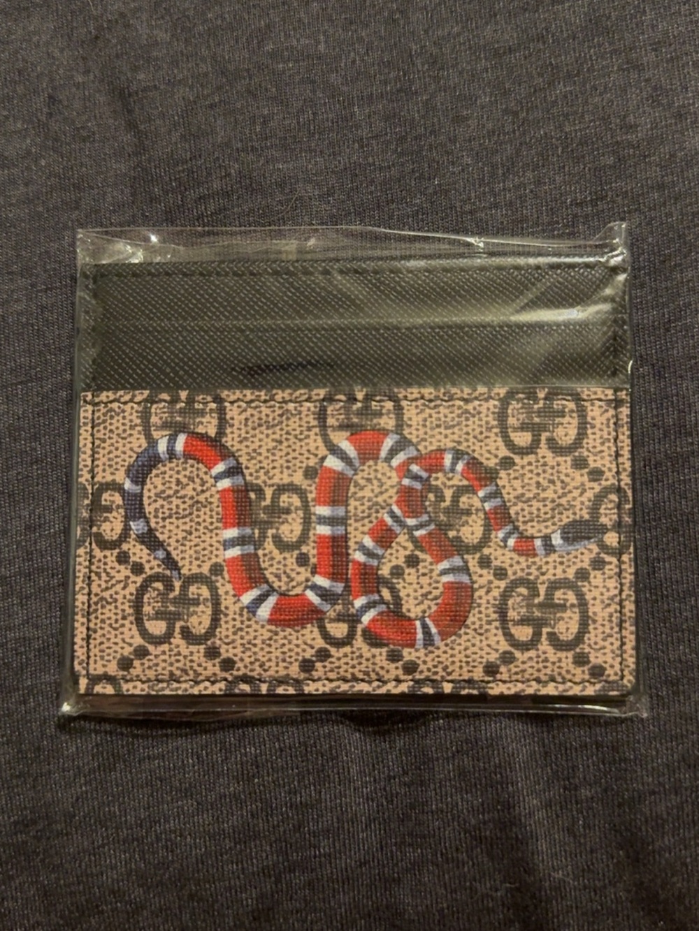 Letter G Supreme Snake-Print Cardholder - Red, White, Black, Brown - Picture 3 of 5